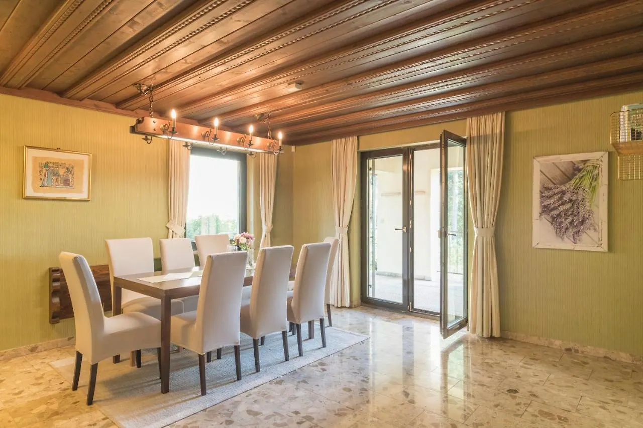 Yes, It Is Retro - Big Villa With Indoor Pool Wien
