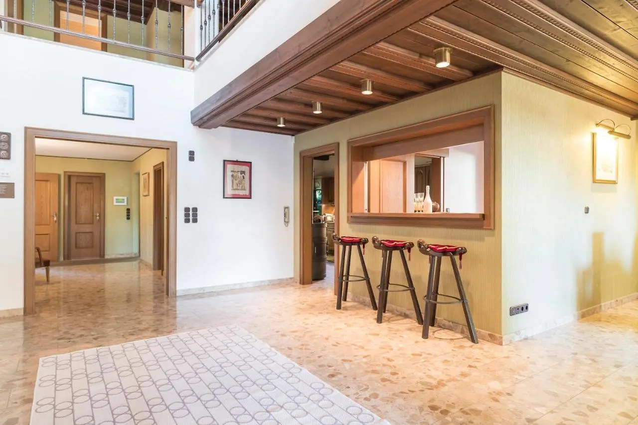 Yes, It Is Retro - Big Villa With Indoor Pool Vienna Austria