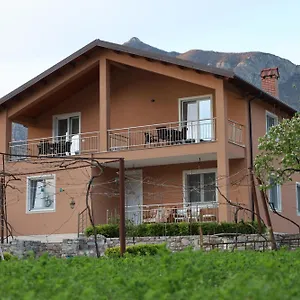 koman_lakeview_apartments.albaniahotels.org/