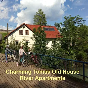 tomas-old-house-river-apartments.hotels-in-ljubljana.com/