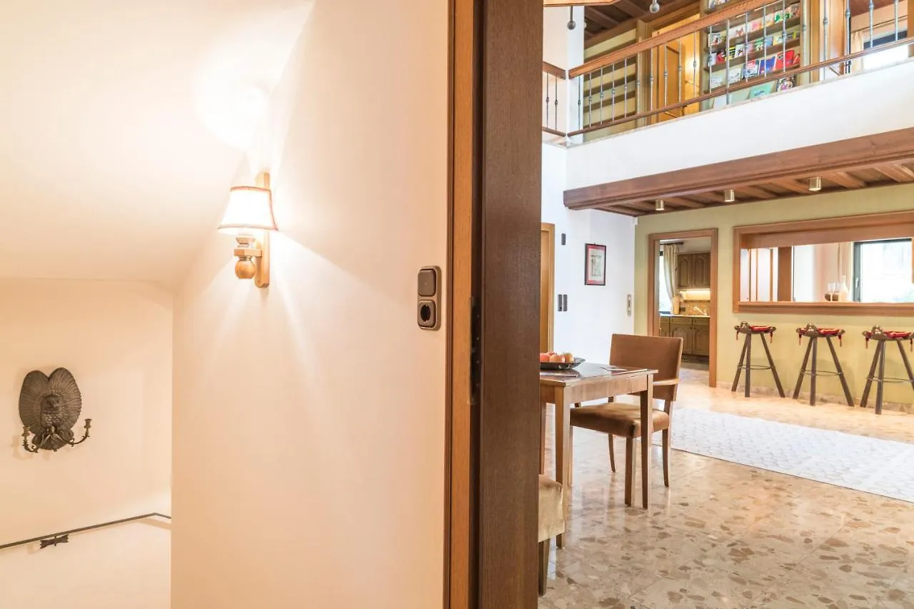 Yes, It Is Retro - Big Villa With Indoor Pool Vienna